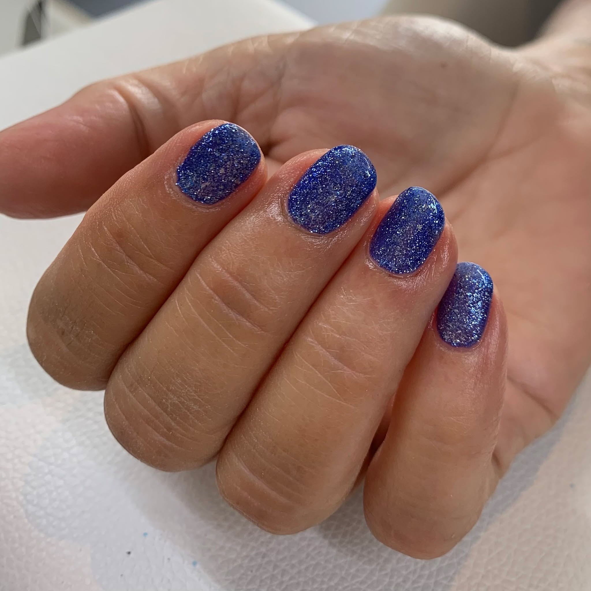 Lad os slutte ugen med dette festlige blå sæt negle 💙
#semilacnails #semilac #lovelynailsdk #salonnails #naillove #nailswagg #nailtechlife #nailtech #negleneglenegle #negletekniker #negledesign #neglesalon #negle #nailsdenmark #gelnail #gelpolish #gelnails #gelenegle #nailsdesign #naildesign #nailsofinstagram #nailsnailsnails #nailsoftheday #nailsonfleek #nailstagram #nailsart #nails