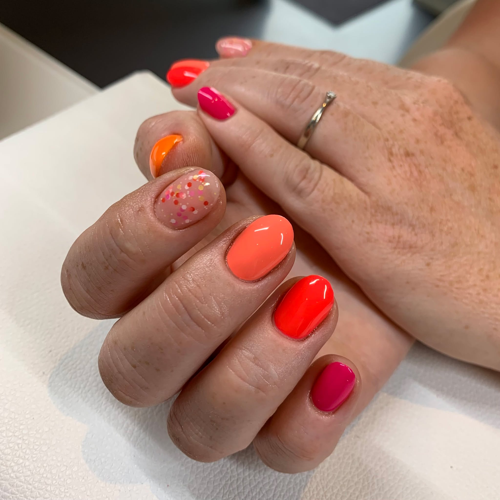 Et mix af de nye sommer farver 🩷
#semilacnails #semilac #lovelynailsdk #salonnails #naillove #nailswagg #nailtechlife #nailtech #negleneglenegle #negletekniker #negledesign #neglesalon #negle #nailsdenmark #gelnail #gelpolish #gelnails #gelenegle #nailsdesign #naildesign #nailsofinstagram #nailsnailsnails #nailsoftheday #nailsonfleek #nailstagram #nailsart #nails