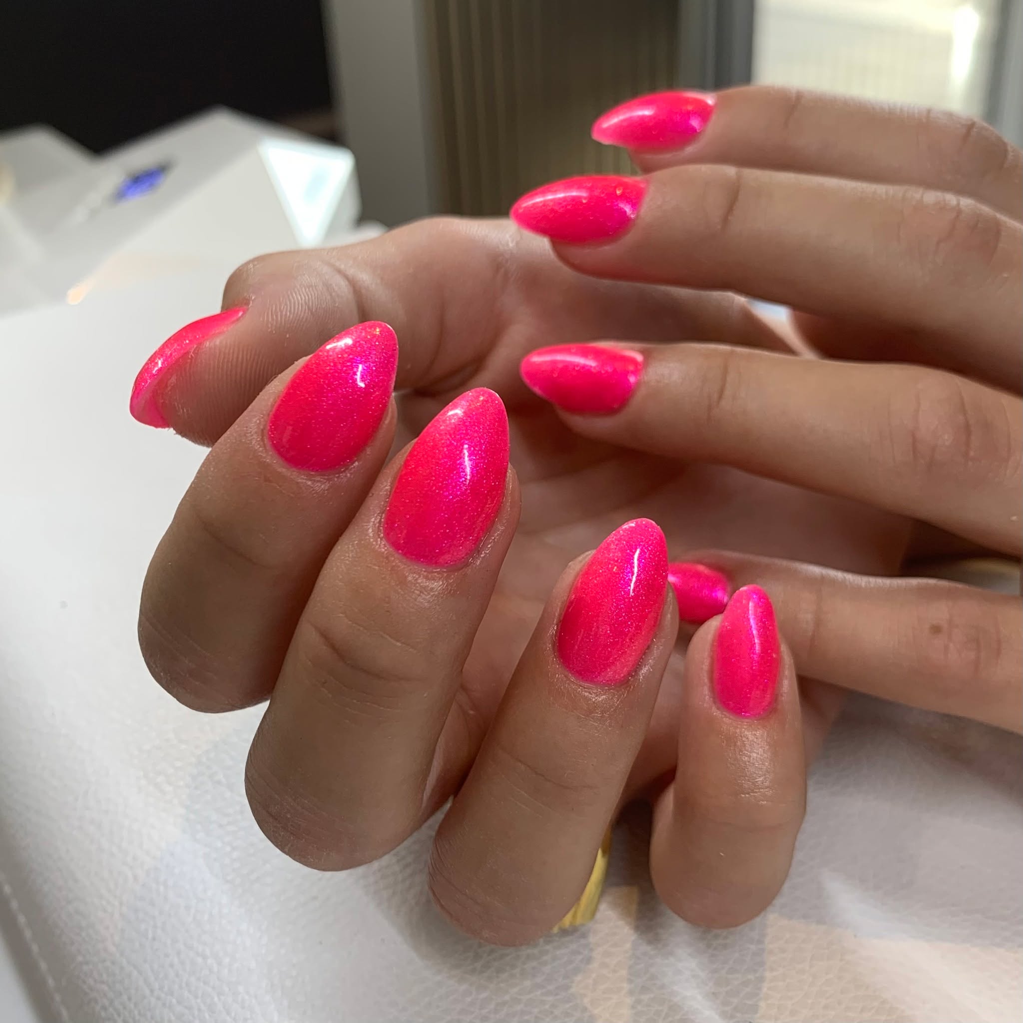 Der er fuld knald på farverne og jeg elsker det 🩷
#semilacnails #semilac #lovelynailsdk #salonnails #naillove #nailswagg #nailtechlife #nailtech #negleneglenegle #negletekniker #negledesign #neglesalon #negle #nailsdenmark #gelnail #gelpolish #gelnails #gelenegle #nailsdesign #naildesign #nailsofinstagram #nailsnailsnails #nailsoftheday #nailsonfleek #nailstagram #nailsart #nails