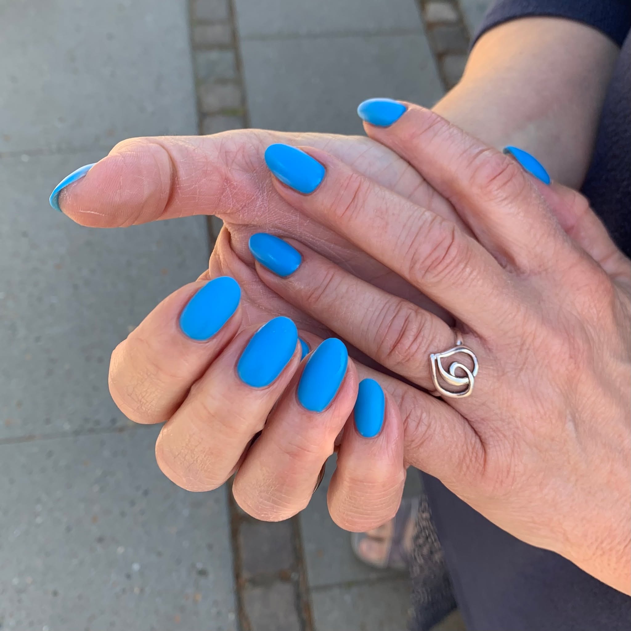 Blå som himlen 💙
#semilacnails #semilac #lovelynailsdk #salonnails #naillove #nailswagg #nailtechlife #nailtech #negleneglenegle #negletekniker #negledesign #neglesalon #negle #nailsdenmark #gelnail #gelpolish #gelnails #gelenegle #nailsdesign #naildesign #nailsofinstagram #nailsnailsnails #nailsoftheday #nailsonfleek #nailstagram #nailsart #nails