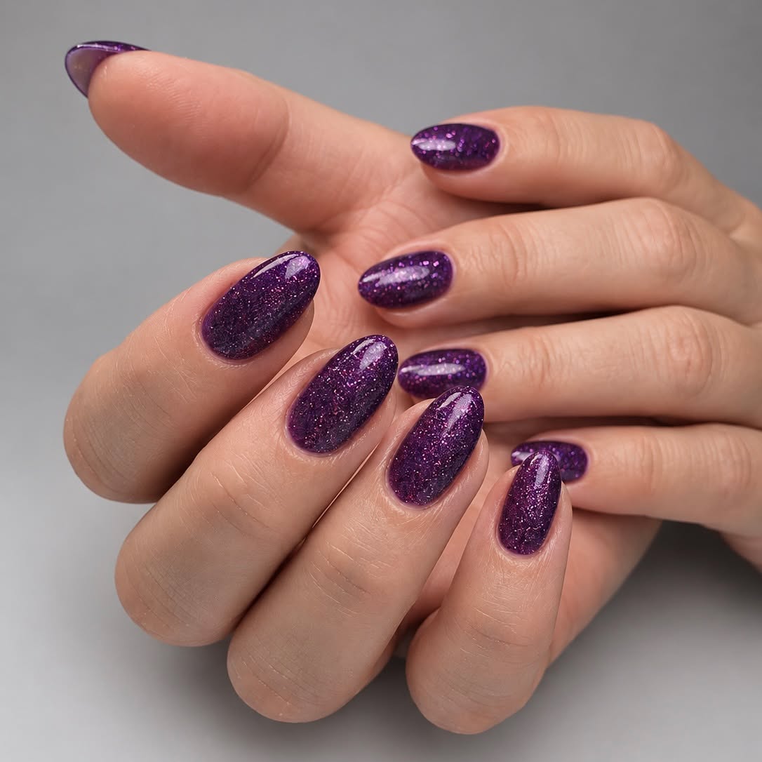 Lidt ekstra sparkle ✨💜
Dybe lilla nuancer med masser af glitter – fordi nogle gange må neglene gerne få lidt ekstra opmærksomhed. 💜
Et feminint og glamourøst look, der virkelig kommer til sin ret, når lyset rammer.

 #semilac #semilacnails #lovelynailsdk #salonnails #naillove #nailswagg #nailtechlife #nailtech #negleneglenegle #negletekniker #negledesign #neglesalon #negle #nailsdenmark #gelnail #gelpolish #gelnails #gelenegle #nailsdesign #naildesign #nailsofinstagram #nailsnailsnails #nailsoftheday #nailsonfleek #nailstagram #nailsart #nails