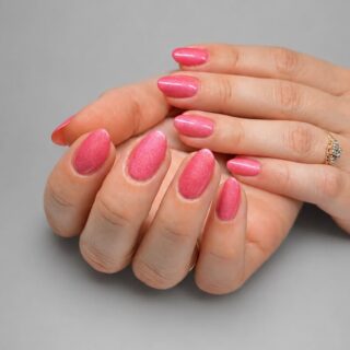 Pink perfection 🩷✨
Den helt rigtige kombination af pink, glimmer og shine – fordi lidt ekstra sparkle aldrig er en dårlig idé. 💅✨
Er du også vild med pink negle? 🩷

 #semilacnails #semilac #lovelynailsdk #salonnails #naillove #nailswagg #nailtechlife #nailtech #negleneglenegle #negletekniker #negledesign #neglesalon #negle #nailsdenmark #gelnail #gelpolish #gelnails #gelenegle #nailsdesign #naildesign #nailsofinstagram #nailsnailsnails #nailsoftheday #nailsonfleek #nailstagram #nailsart #nails
